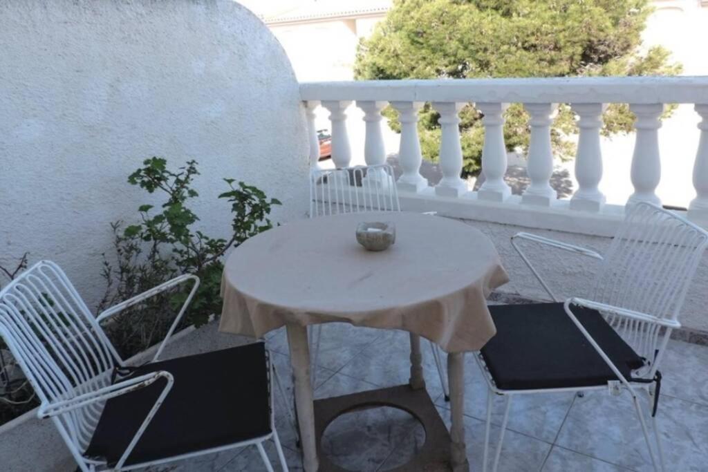 ミアミ・プラトーヤ Preciosa Casa Con Piscina Al Lado De La Playaヴィラ エクステリア 写真